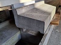 9x prefab betonnen raamdorpelstenen en kantplanken - afbeelding 5 van  8