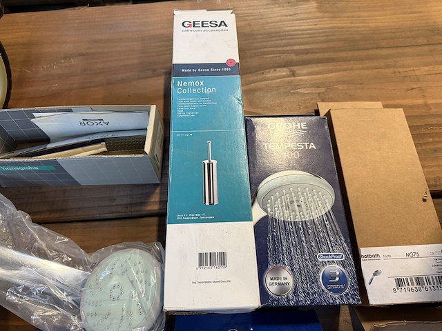 9x sanitair/badkamer accessoires en toebehoren w.o. grohe, geesa, hansgrohe, hotbath, orion - afbeelding 3 van  9