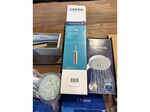 9x sanitair/badkamer accessoires en toebehoren w.o. grohe, geesa, hansgrohe, hotbath, orion - afbeelding 6 van  9