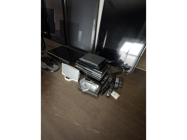 9x televisie, computer en 7x mediaspeler o.a. samsung, philips en b&o - afbeelding 7 van  11