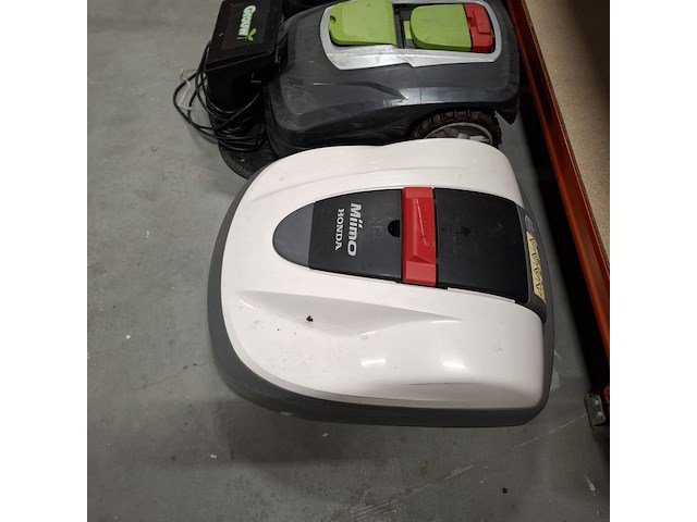 9x tuin en elektrische gereedschap , o.a. makita, master, dolmar - afbeelding 17 van  44