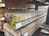 9x vuren balken fijnbezaagd, 200x200mm, lengte 400cm - afbeelding 2 van  3