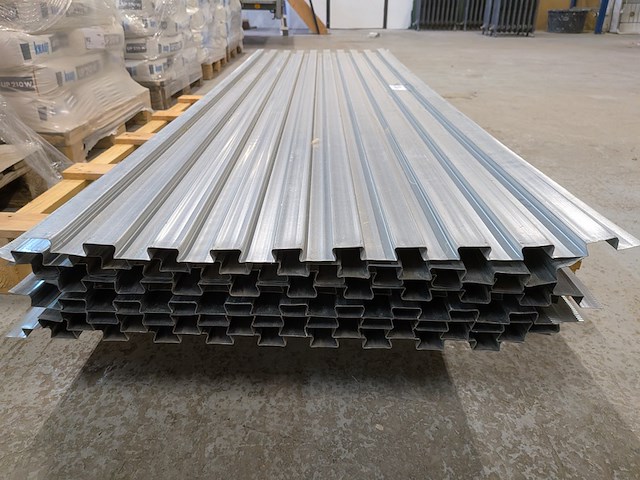 9x zwaluwstaartplaat lewis, bouwjaar 2023 - afbeelding 5 van  11