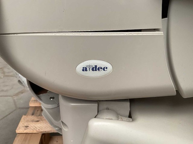 A-dec tandartsstoel - afbeelding 7 van  9