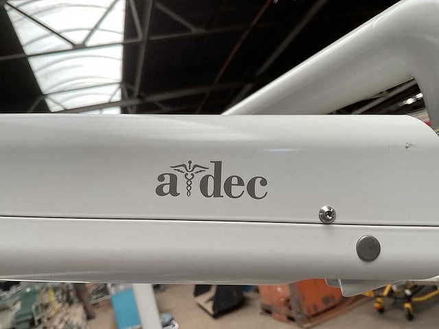 A-dec tandartsstoel - afbeelding 9 van  10