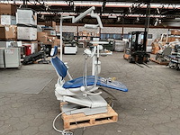 A-dec tandartsstoel - afbeelding 8 van  10