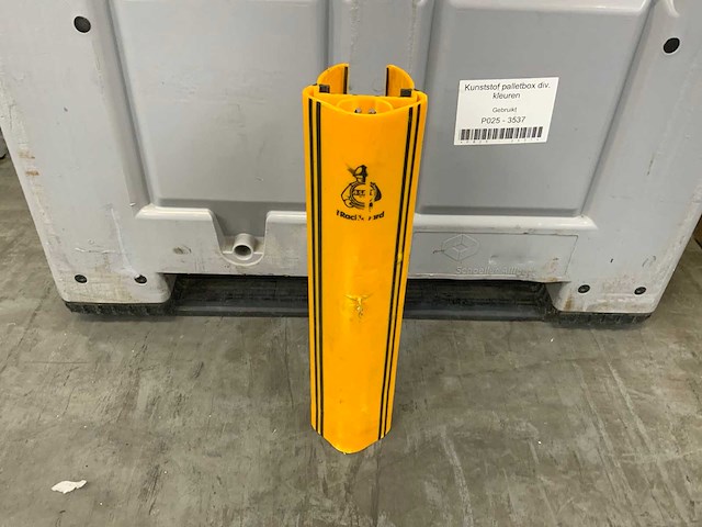 A-safe rackguard stijlbeschermer 140x140x600mm (35x) - afbeelding 1 van  4