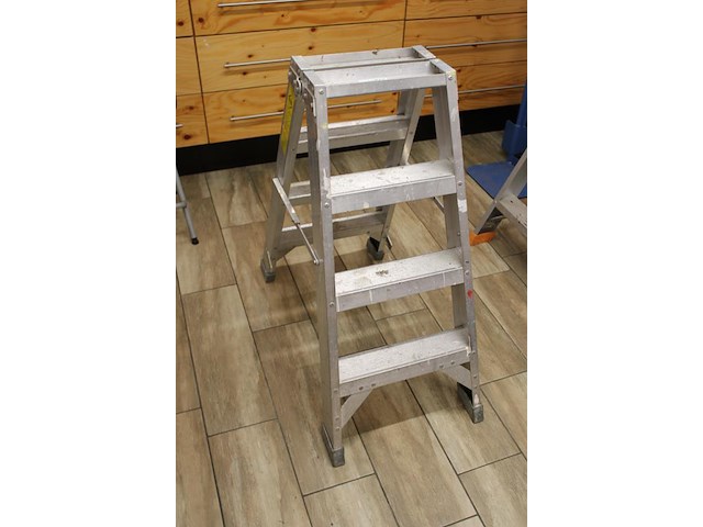 A-trap alga dt4 met 2x 4 treden. - afbeelding 2 van  3