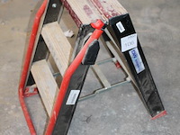 A-trap altrex met 2 x 3 treden. - afbeelding 2 van  3