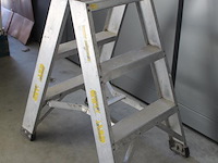 A-trap dirks met 2x3 treden. - afbeelding 2 van  2