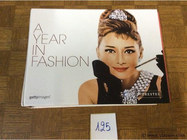 A year in fashion - afbeelding 1 van  8