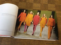 A year in fashion - afbeelding 3 van  8