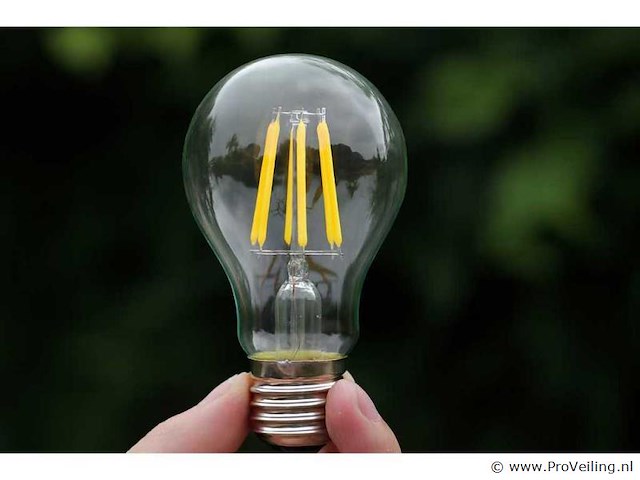 A60 amber filament lamp - 6w - e27 - dimbaar - ip20 (x40) - afbeelding 3 van  5