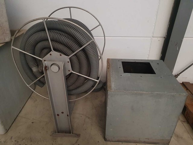 Aafzuiginstallatie - afbeelding 1 van  2