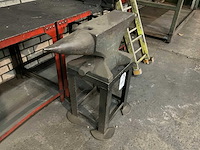 Aambeeld - afbeelding 2 van  5