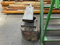 Aambeeld - afbeelding 3 van  3