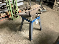 Aambeeld - afbeelding 2 van  2