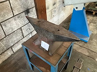 Aambeeld - afbeelding 4 van  5