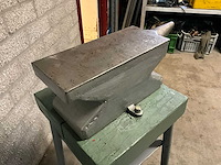 Aambeeld - afbeelding 2 van  5