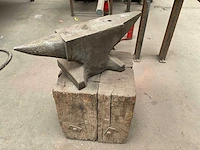 Aambeeld - afbeelding 4 van  6