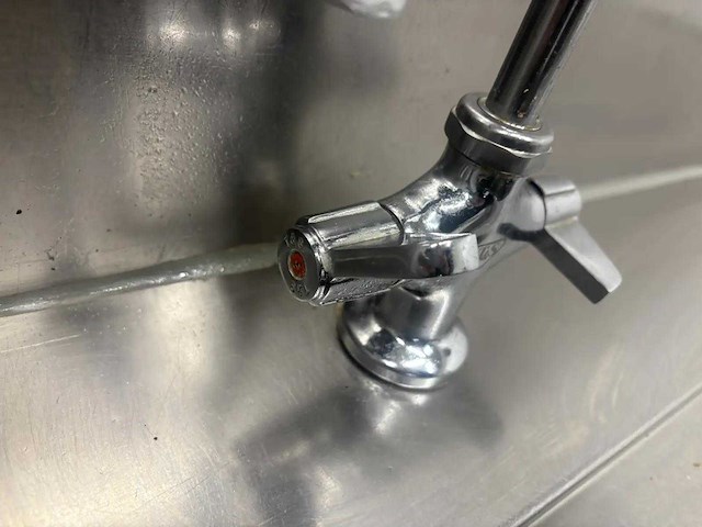 Aan- en afvoertafel - afbeelding 4 van  5