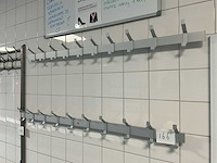 Aan de muur gemonteerde kapstok - afbeelding 1 van  2