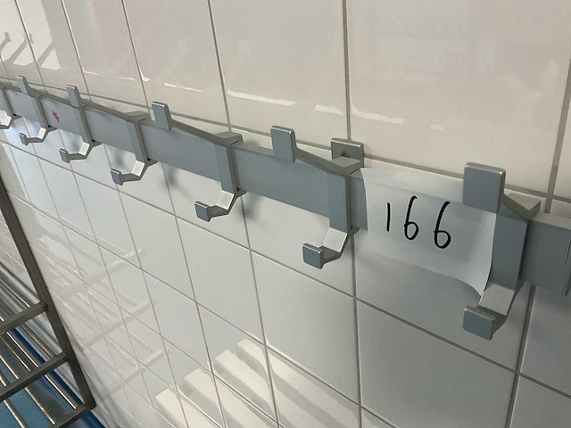 Aan de muur gemonteerde kapstok - afbeelding 2 van  2