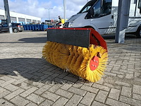 Aanbouw veegborstel, caravaggi, mtc, 2010