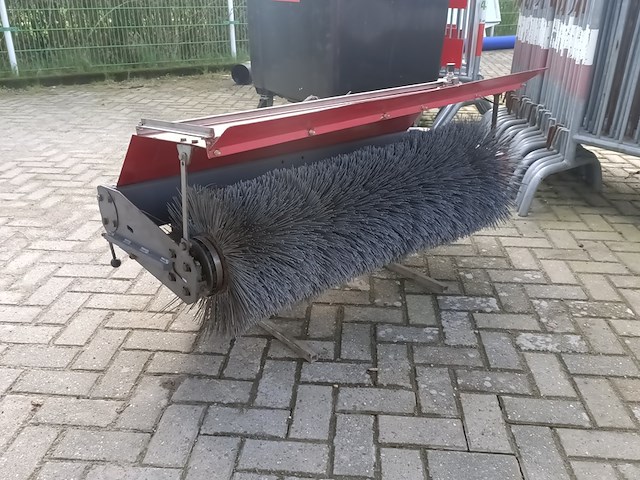 Aanbouw veegborstel, timan, kost120h, 2013 - afbeelding 6 van  9