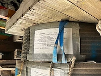 Aandrijfbanden en afdichting rubber (3x) op 3 pallets - afbeelding 5 van  11