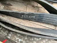 Aandrijfbanden en afdichting rubber (3x) op 3 pallets - afbeelding 11 van  11