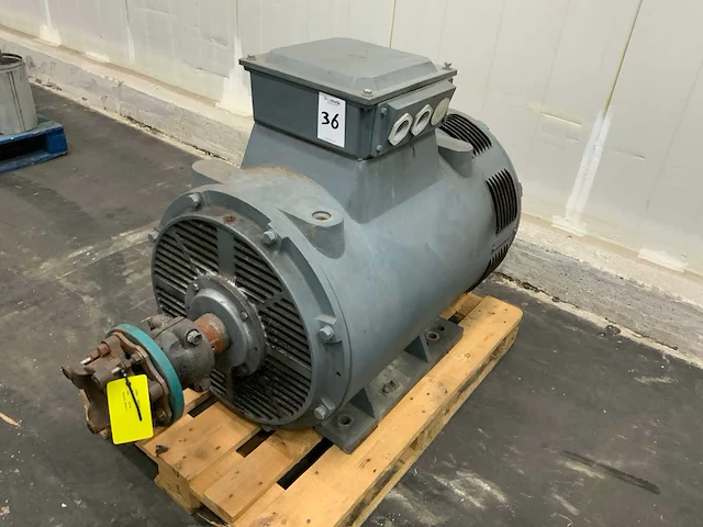 Aandrijfmotor - afbeelding 1 van  4