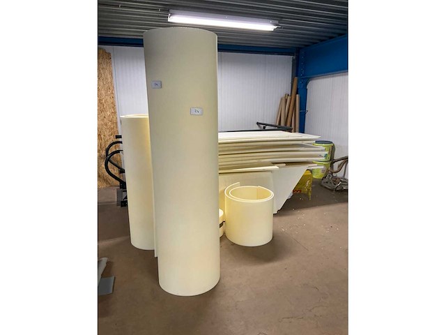 Aangebroken isolatiemateriaal en dichtingsmortel - afbeelding 2 van  5