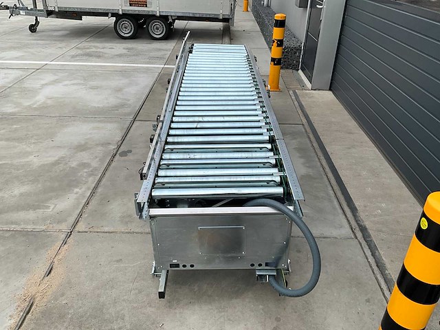 Aangedreven roltransportband met twee transfersecties - afbeelding 5 van  8