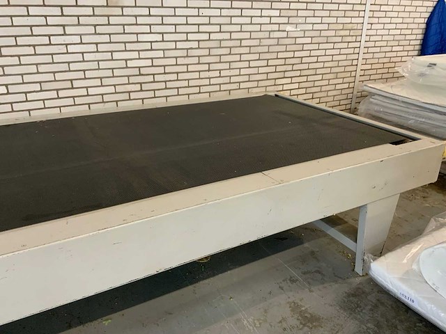 Aangedreven textielrollen en schuim transportband - afbeelding 4 van  6