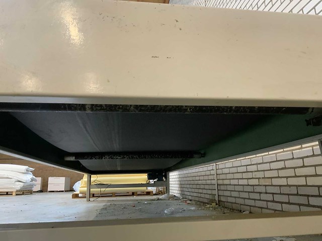 Aangedreven textielrollen en schuim transportband - afbeelding 6 van  6