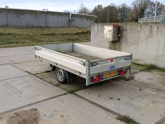 Aanhanger, hapert, al - afbeelding 1 van  12