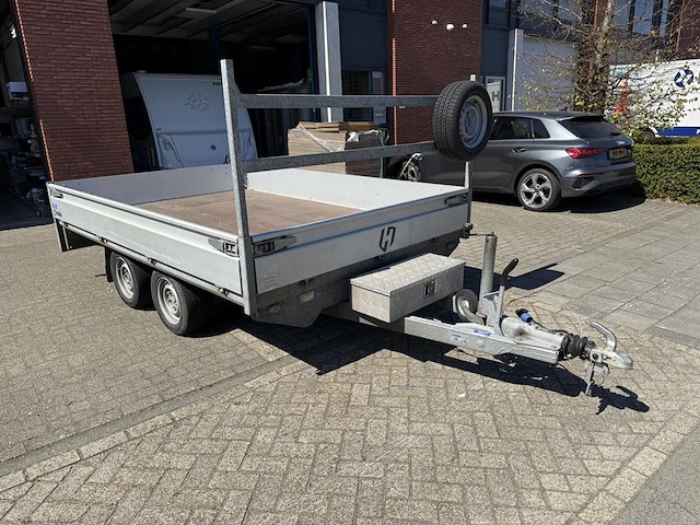 Aanhanger henra pl27(b) met kenteken 20-wx-xs. datum 1e toelating 17-12-2020. aanhanger is v.v. 2 oprijplaten - afbeelding 1 van  11