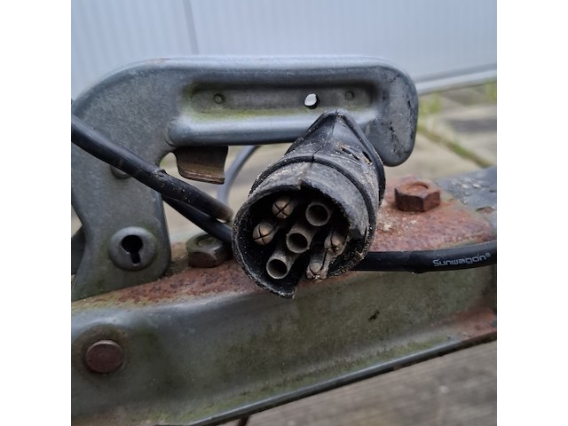 Aanhanger met inhoud - afbeelding 3 van  18