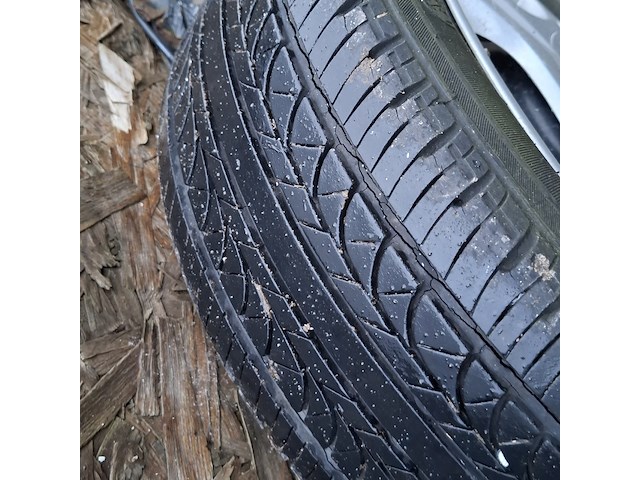 Aanhanger met inhoud - afbeelding 17 van  18