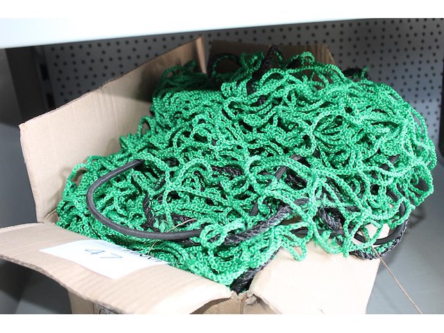 Aanhanger net in doos. - afbeelding 2 van  2
