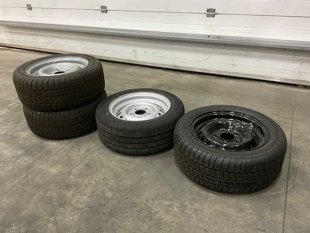 Aanhangwagen band met velg (4x) - afbeelding 1 van  8