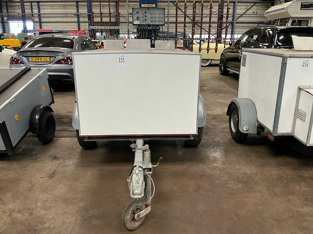 Aanhangwagen dierenvervoer - afbeelding 3 van  8