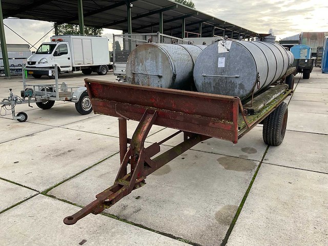 Aanhangwagen met 2x watertank - afbeelding 1 van  9