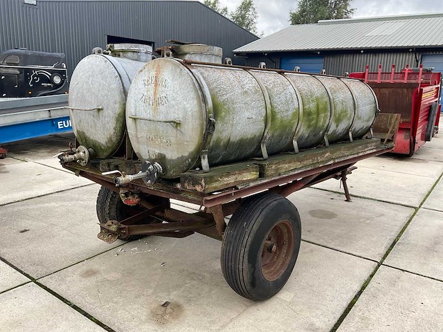 Aanhangwagen met 2x watertank - afbeelding 3 van  9