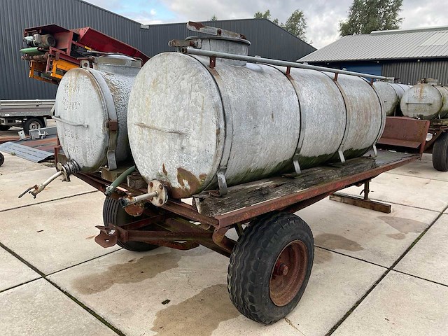 Aanhangwagen met 2x watertank - afbeelding 5 van  11
