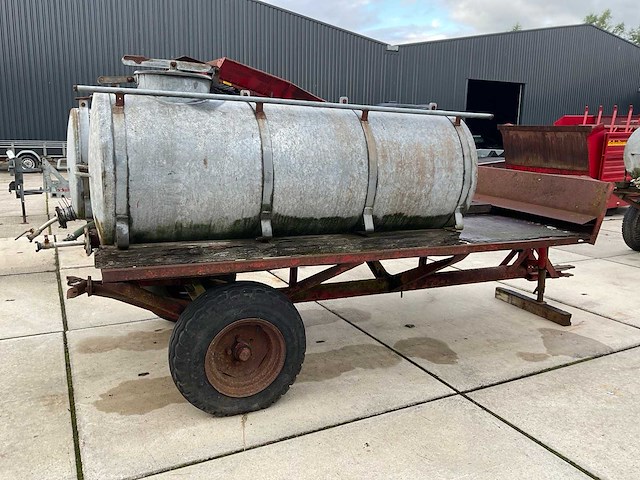 Aanhangwagen met 2x watertank - afbeelding 7 van  11