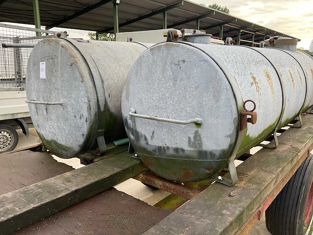 Aanhangwagen met 2x watertank - afbeelding 9 van  11