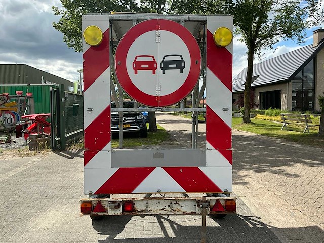 Aanhangwagen met actiebord / verkeersbord - afbeelding 8 van  15