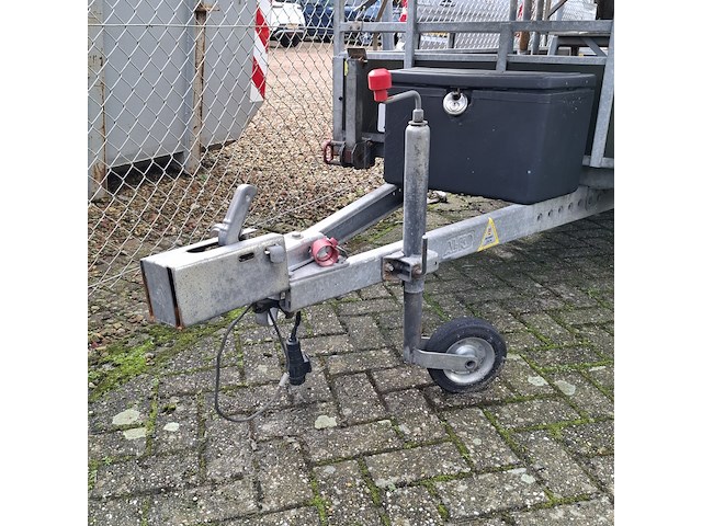 Aanhangwagen met bordes al-ko - afbeelding 7 van  25